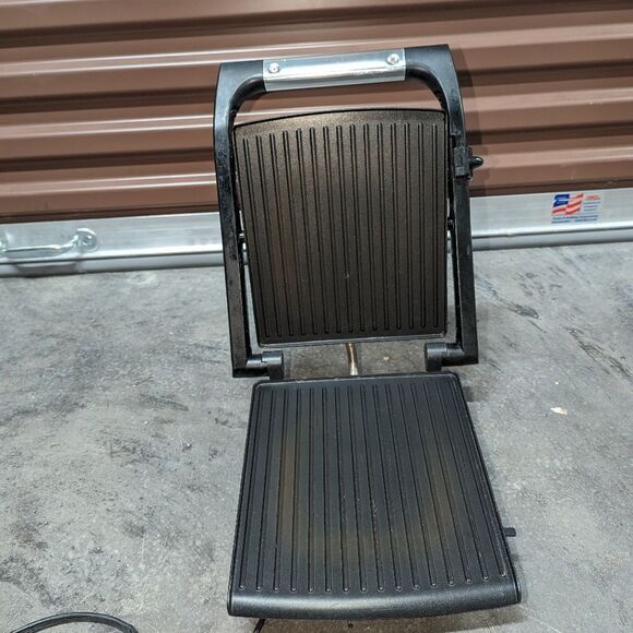 BELLA Panini Maker‎ Press Sandwich Grill Electric Kitchen Appliance Cooking Home - Picture 5 of 6